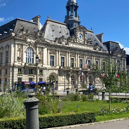 Logement Hyper Centre Jean-Jaures Apartman Tours Kültér fotó